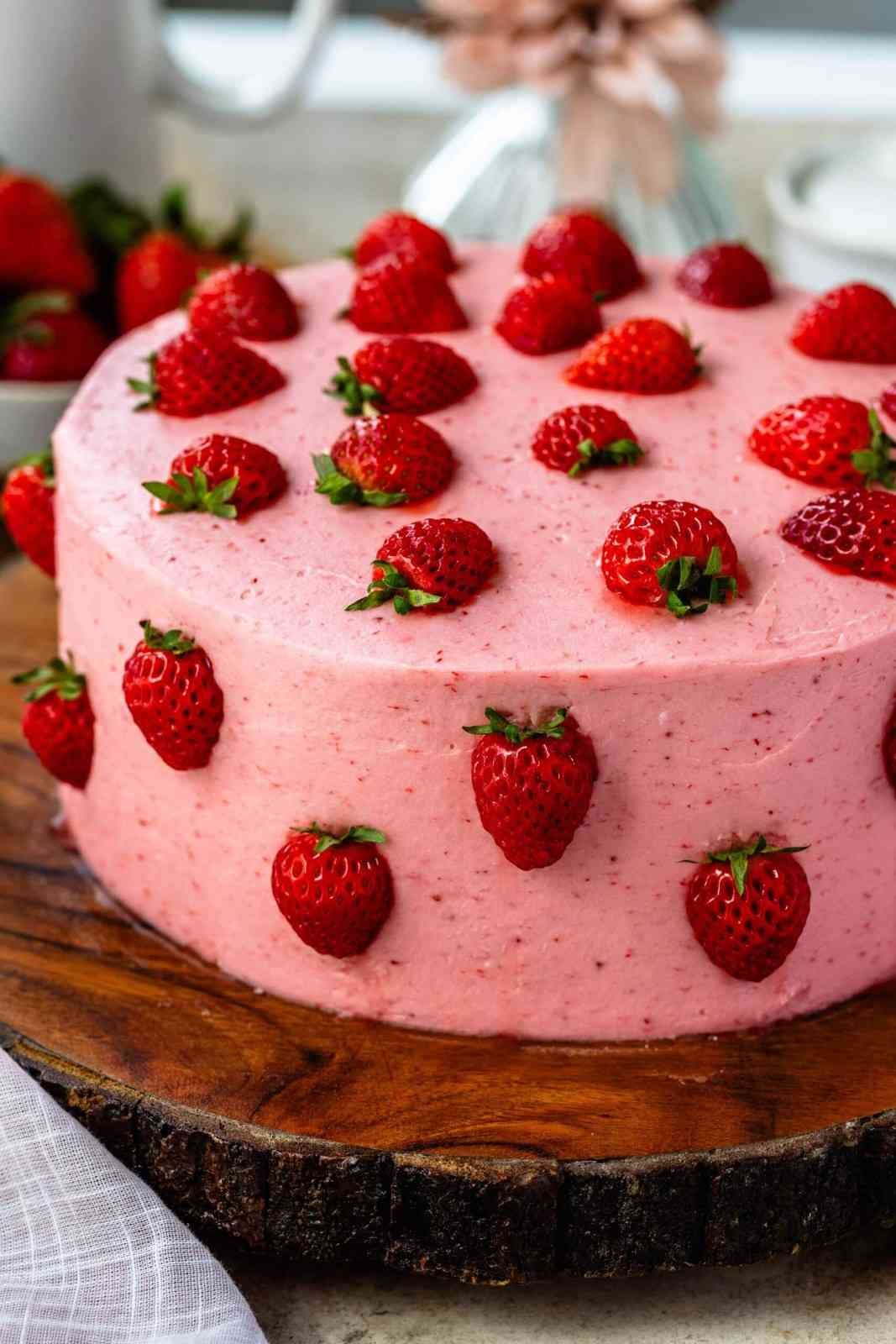 Strawberry Cake FC